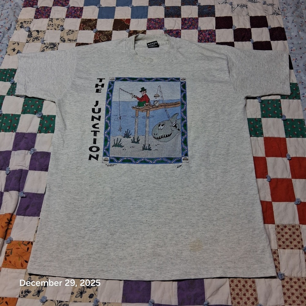 Vintage BEST The Junction Funny Fishing Comic T Shirt Size‎ Large Heather Gray